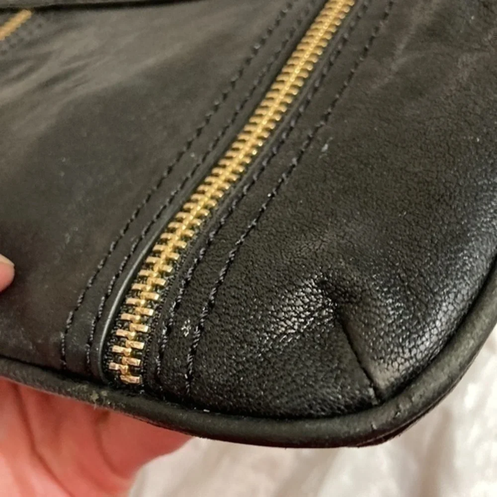 Michael kors back leather crossbody bag